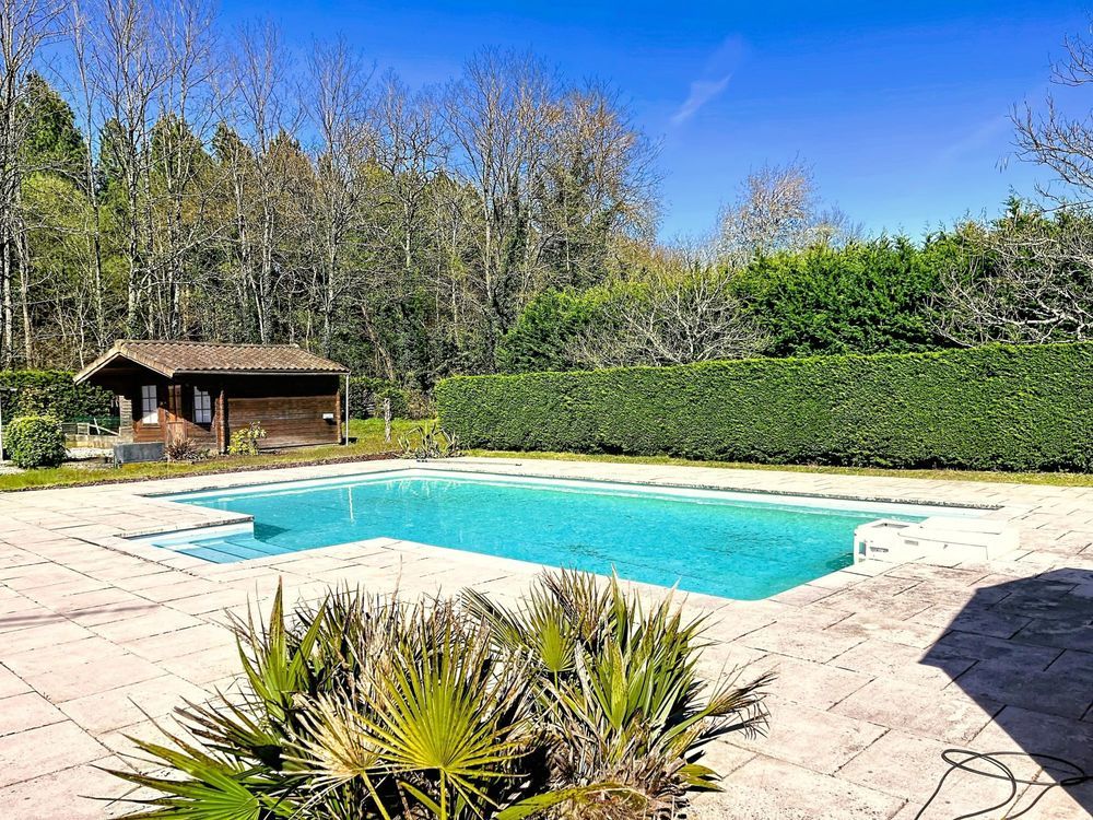 � vendre  Maison Saint-Jean-d'Illac (33127)