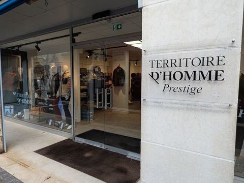 Belle boutique sur un emplacement n&deg;1 bis 65000 37500 Chinon