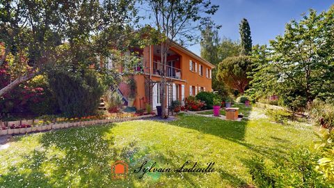   Maison de 160 m2 sur 1150 m2 de Terrain Maison - 7 pi�ce(s) - 160 m�