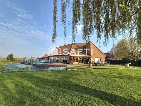   Maison individuelle, avec piscine, terrain de p�tanque Maison - 6 pi�ce(s) - 227 m�