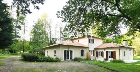   Joli domaine � Vendre � Vanxains (24600) Maison - 10 pi�ce(s) - 207 m�
