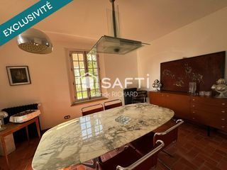  Maison � vendre 8 pi�ces 211 m�