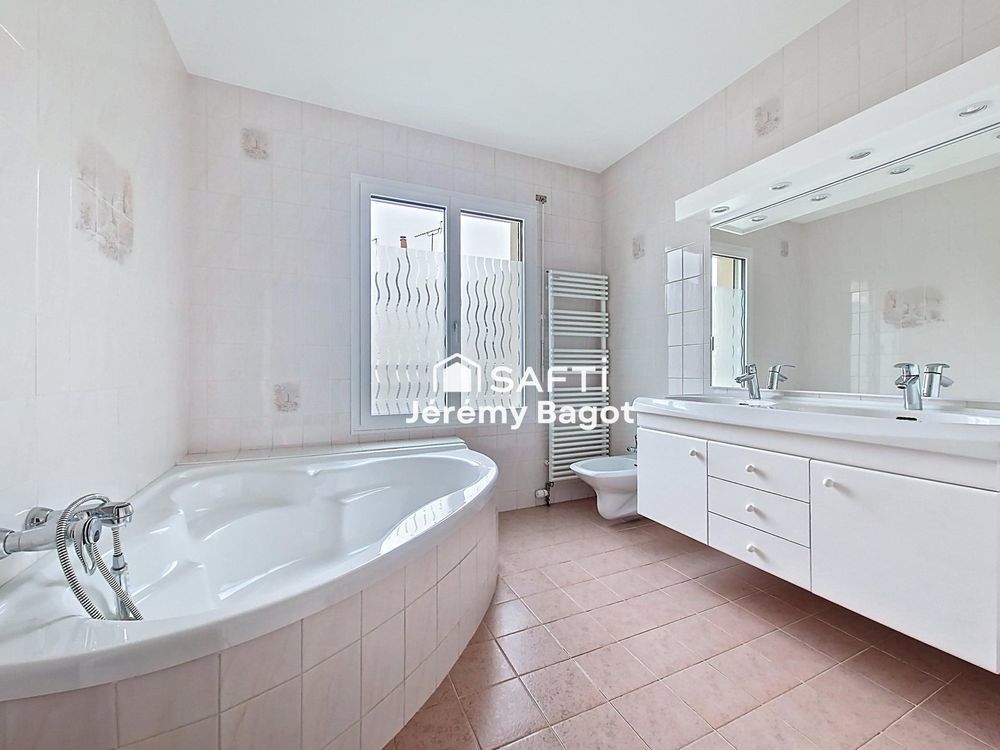 � vendre  Maison Tours (37000)