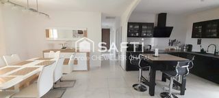  Maison � vendre 8 pi�ces 323 m�