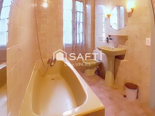  Immeuble � vendre 163 m�