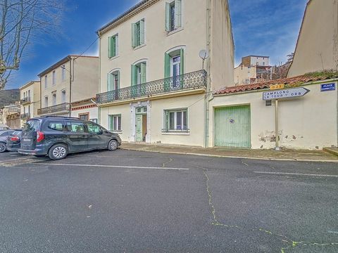   Superbe maison de ma�tre � fort potentiel au c�ur de Graissessac ! Maison - 9 pi�ce(s) - 246 m�