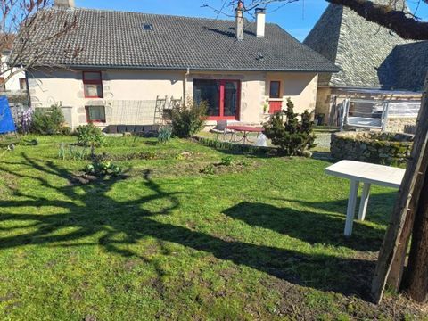   MAISON EN PIERRES  4 CHAMBRES JARDIN  DEPENDANCE DANS VILLAGE TOURISTIQUE Maison - 3 pi�ce(s) - 156 m�