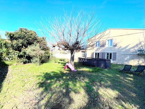   Mas-Blanc-des-Alpilles � Maison 165 m� environs, 4 chambres, sur terrain piscinable. Maison - 5 pi�ce(s) - 165 m�