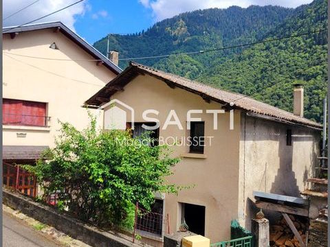   Au c�ur de Melles, maison T3 de 60m� dont deux chambres, une terrasse et cave am�nageable, un jardin. Maison - 3 pi�ce(s) - 60 m�