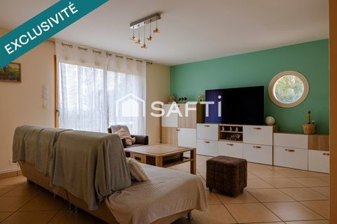   Maison de 205 m2 sur terrain de 2520 m2 constructible avec piscine couverte Maison - 8 pi�ce(s) - 205 m�