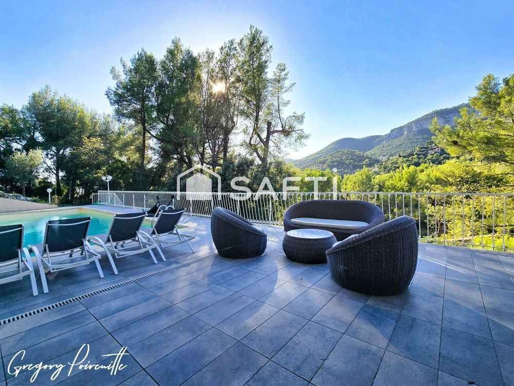 � vendre  Maison Le Revest-les-Eaux (83200)