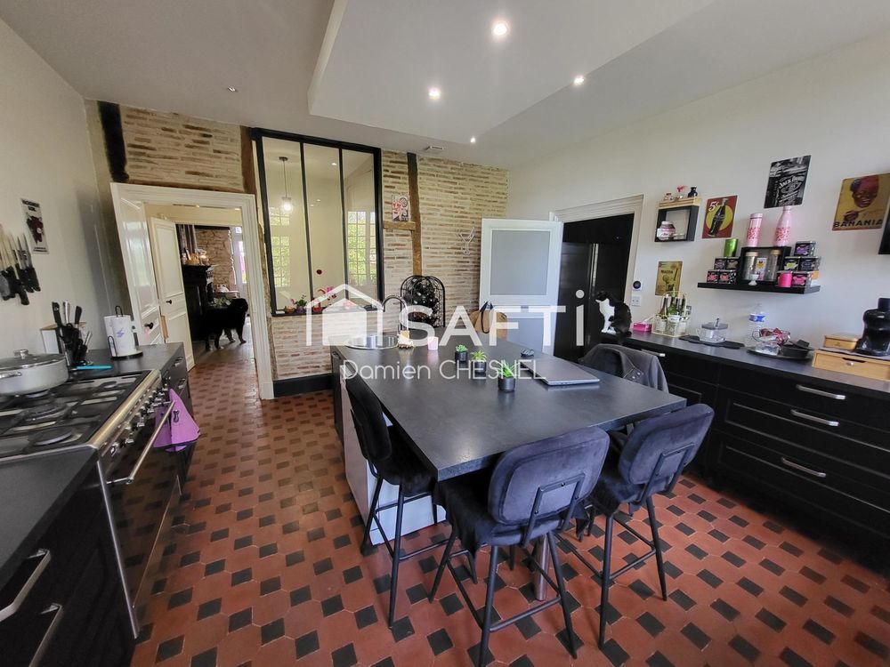 � vendre  Propri�t�/ch�teau Arcomps (18200)