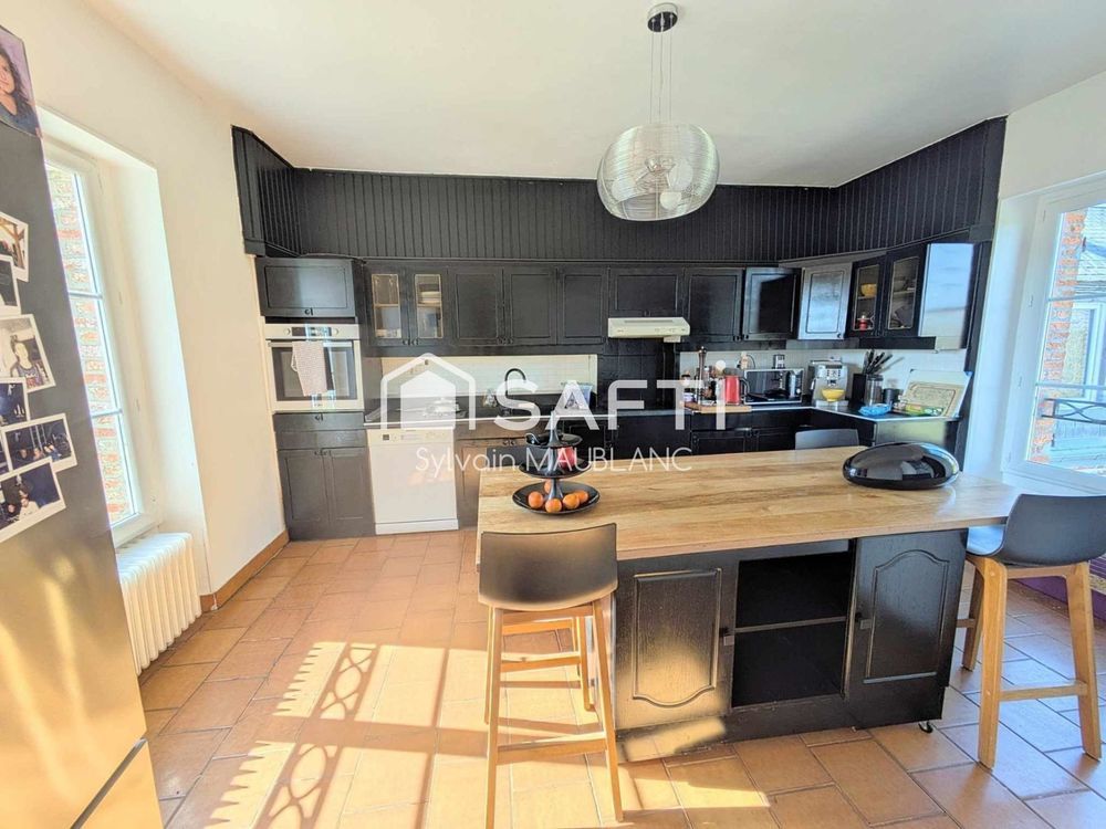 � vendre  Propri�t�/ch�teau Lavau (89170)