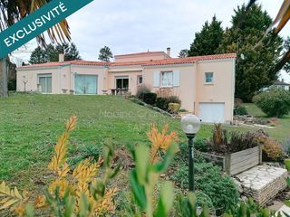  Maison � vendre 9 pi�ces 259 m�