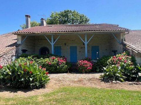   Demeure en pierre avec d�pendances et parc arbor� Maison - 4 pi�ce(s) - 172 m�