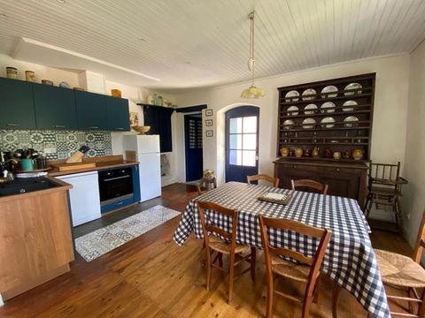   Charmante maison de village r�nov�e avec gout Maison - 3 pi�ce(s) - 100 m�