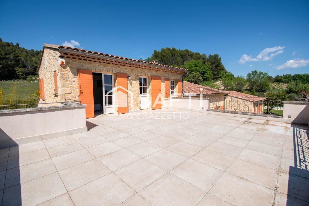� vendre  Maison Lauris (84360)