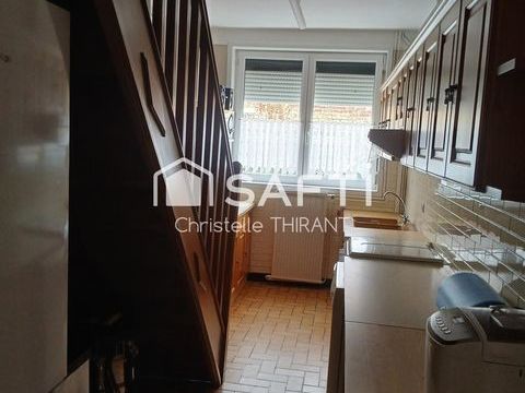   De retour sur le marche Maison - 7 pi�ce(s) - 134 m�