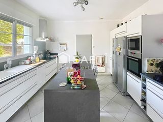  Maison � vendre 8 pi�ces 252 m�