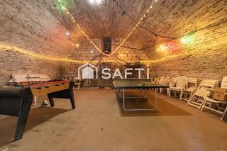  Maison � vendre 9 pi�ces 250 m�