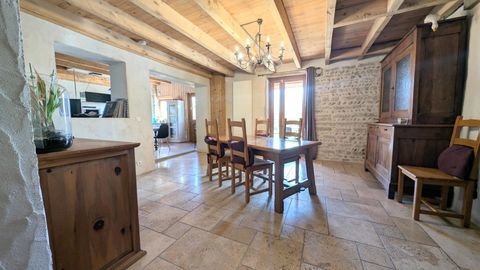   Corps de ferme en ville Maison - 5 pi�ce(s) - 220 m�