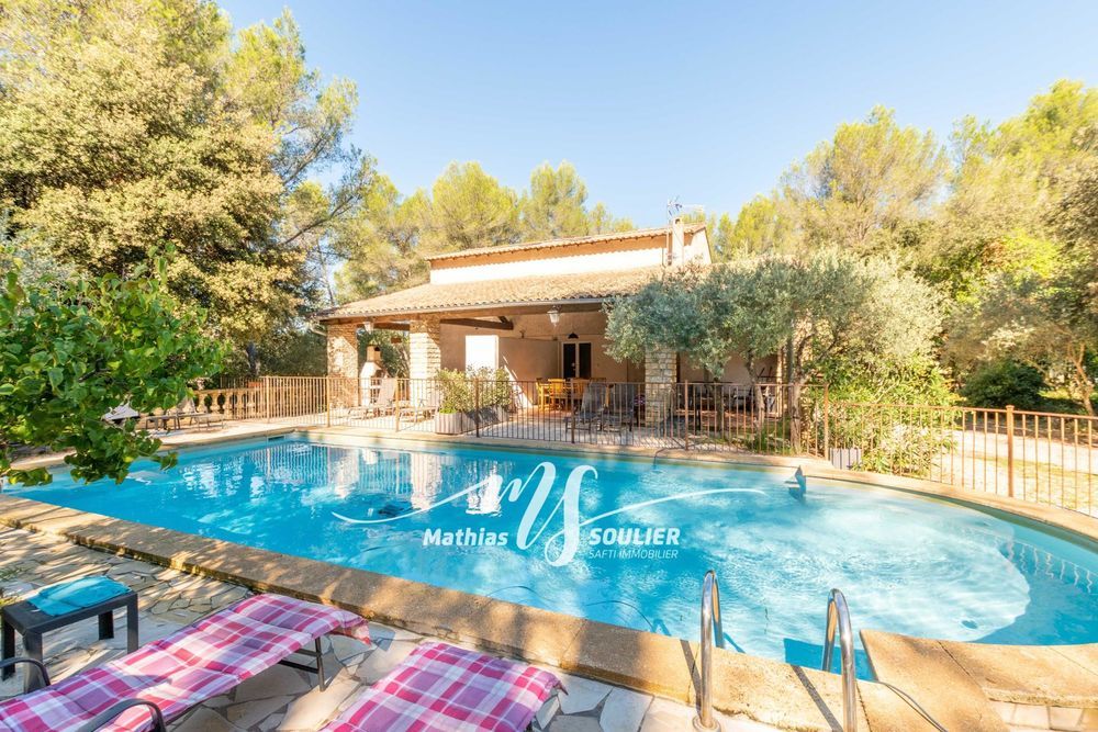 � vendre  Maison Grans (13450)