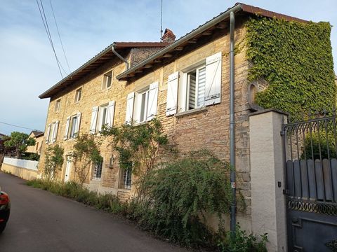   A d�couvrir sur la commune de Lugny maison en pierre atypique enti�rement r�nov�e Maison - 8 pi�ce(s) - 143 m�