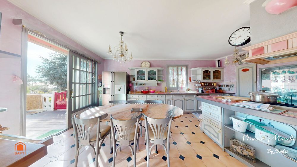 � vendre  Maison Hy�res (83400)