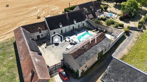   Magnifique corps de ferme r�nov� avec piscine, d�pendances et terrain � exploiter � 2535 m� Maison - 7 pi�ce(s) - 240 m�