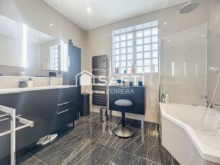  Maison � vendre 6 pi�ces 300 m�