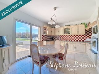  Maison � vendre 10 pi�ces 258 m�