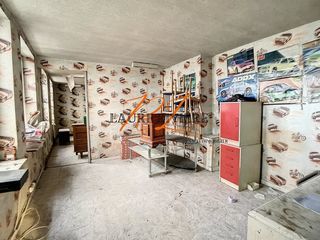  Immeuble � vendre 180 m�