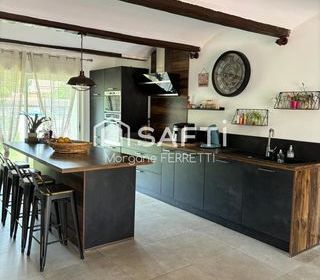  Maison � vendre 9 pi�ces 260 m�