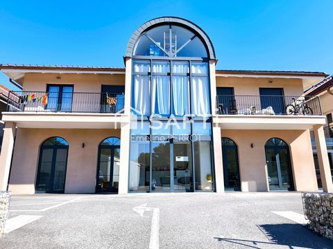   T2 en duplex meubl� Appartement - 2 pi�ce(s) - 33 m�