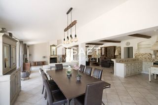  Maison � vendre 6 pi�ces 205 m�