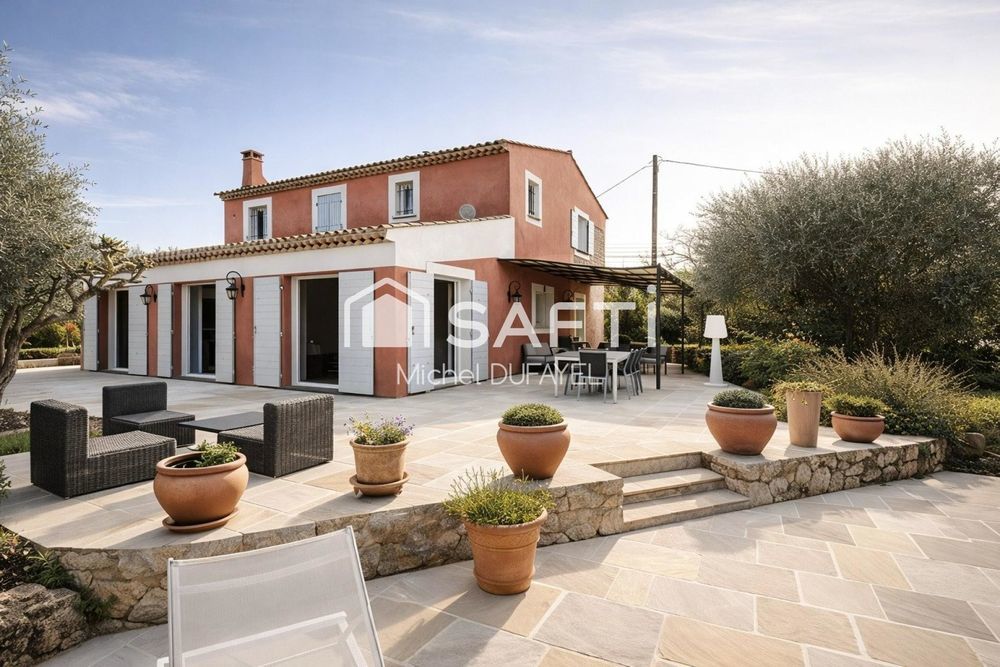 � vendre  Maison Bagnols-en-For�t (83600)