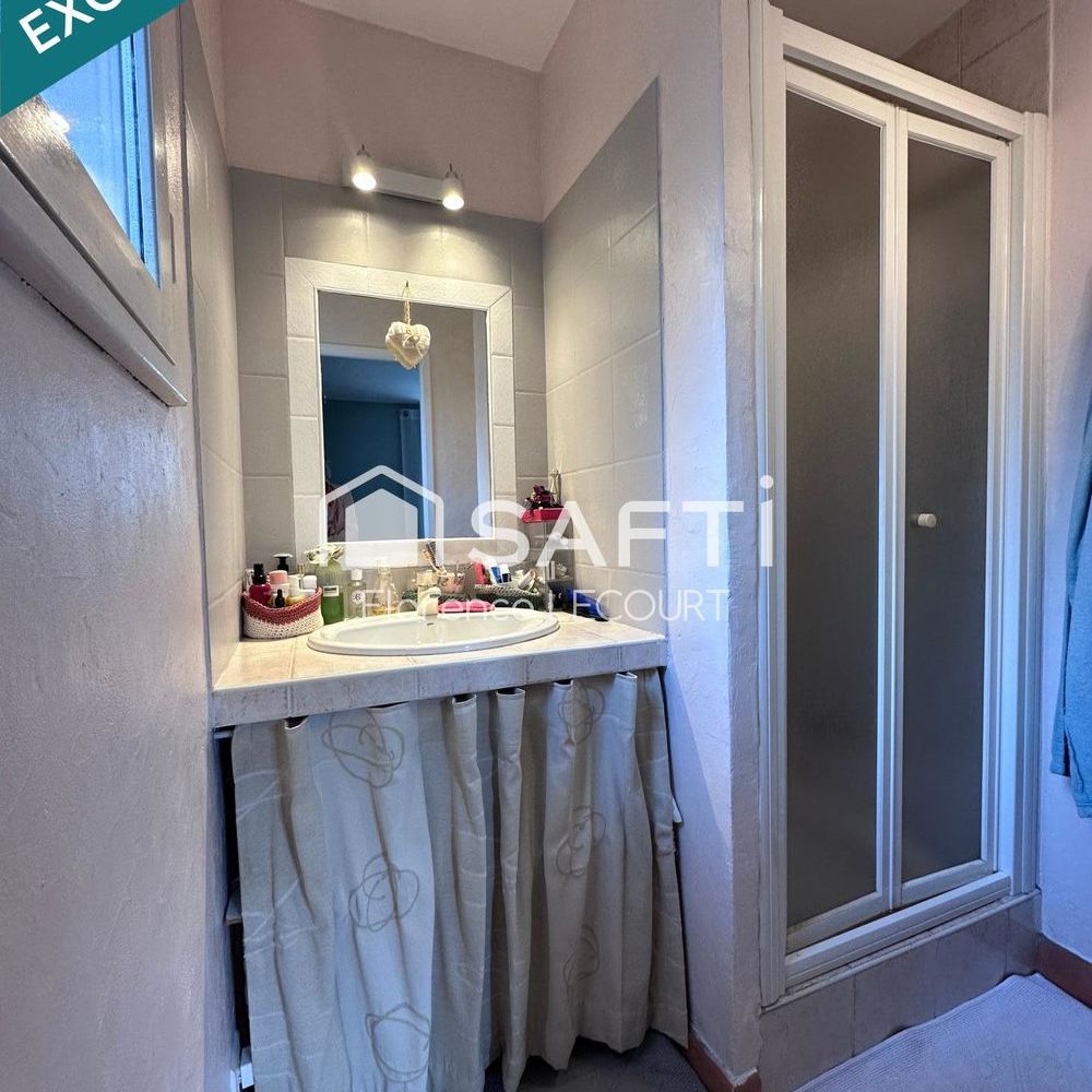 � vendre  Maison Pourri�res (83910)