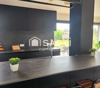  Maison � vendre 8 pi�ces 300 m�