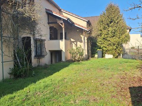   Maison 3 chambres avec cour et garage Maison - 7 pi�ce(s) - 116 m�
