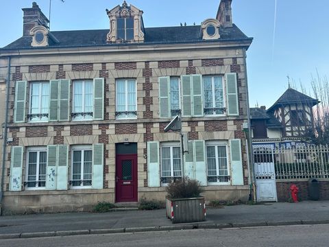   Maison de ma�tre de caract�re au c�ur du M�le-sur-Sarthe Maison - 7 pi�ce(s) - 192 m�