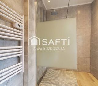  Immeuble � vendre 220 m�