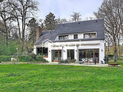   El�gance et prestige dans le domaine du Lys Maison - 7 pi�ce(s) - 190 m�
