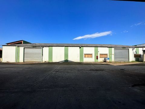 4000 m&sup2; de batiment industriel sur 6750 m&sup2; de terrain 340000 40000 Mont-de-marsan