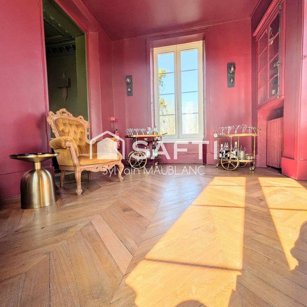 � vendre  Propri�t�/ch�teau Lavau (89170)