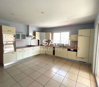  Maison � vendre 7 pi�ces 243 m�