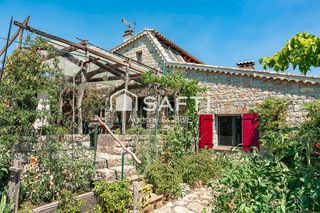  Maison � vendre 8 pi�ces 228 m�