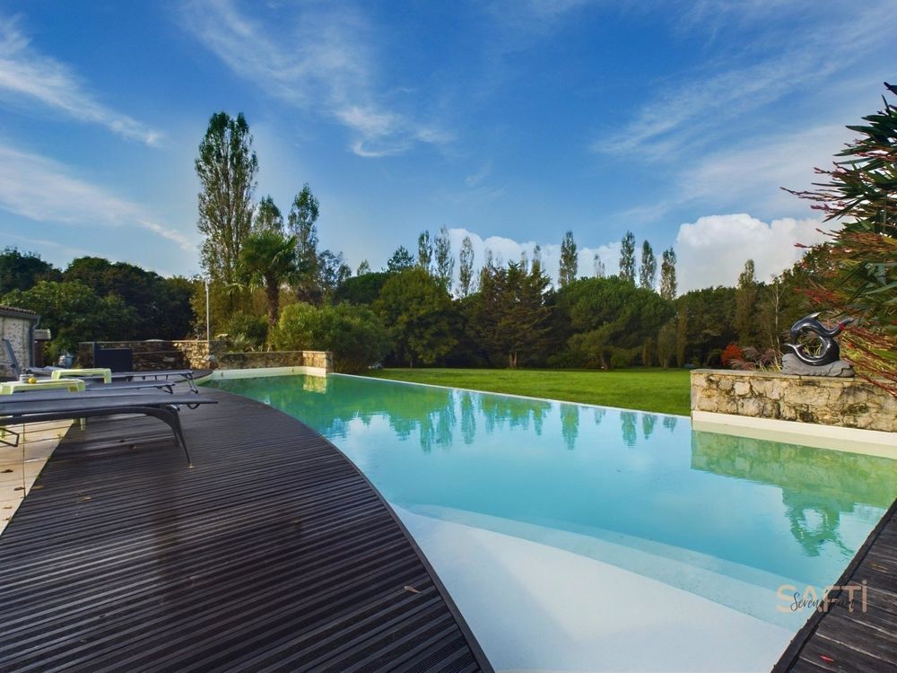 � vendre  Maison Aizenay (85190)