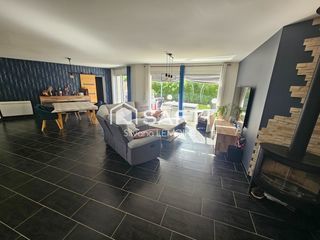  Maison � vendre 8 pi�ces 205 m�