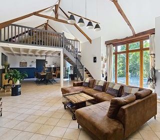  Maison � vendre 5 pi�ces 216 m�