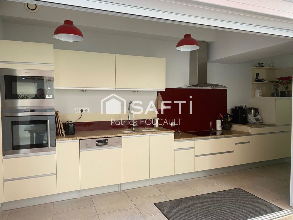 � vendre  Maison Le Bois-Plage-en-R� (17580)